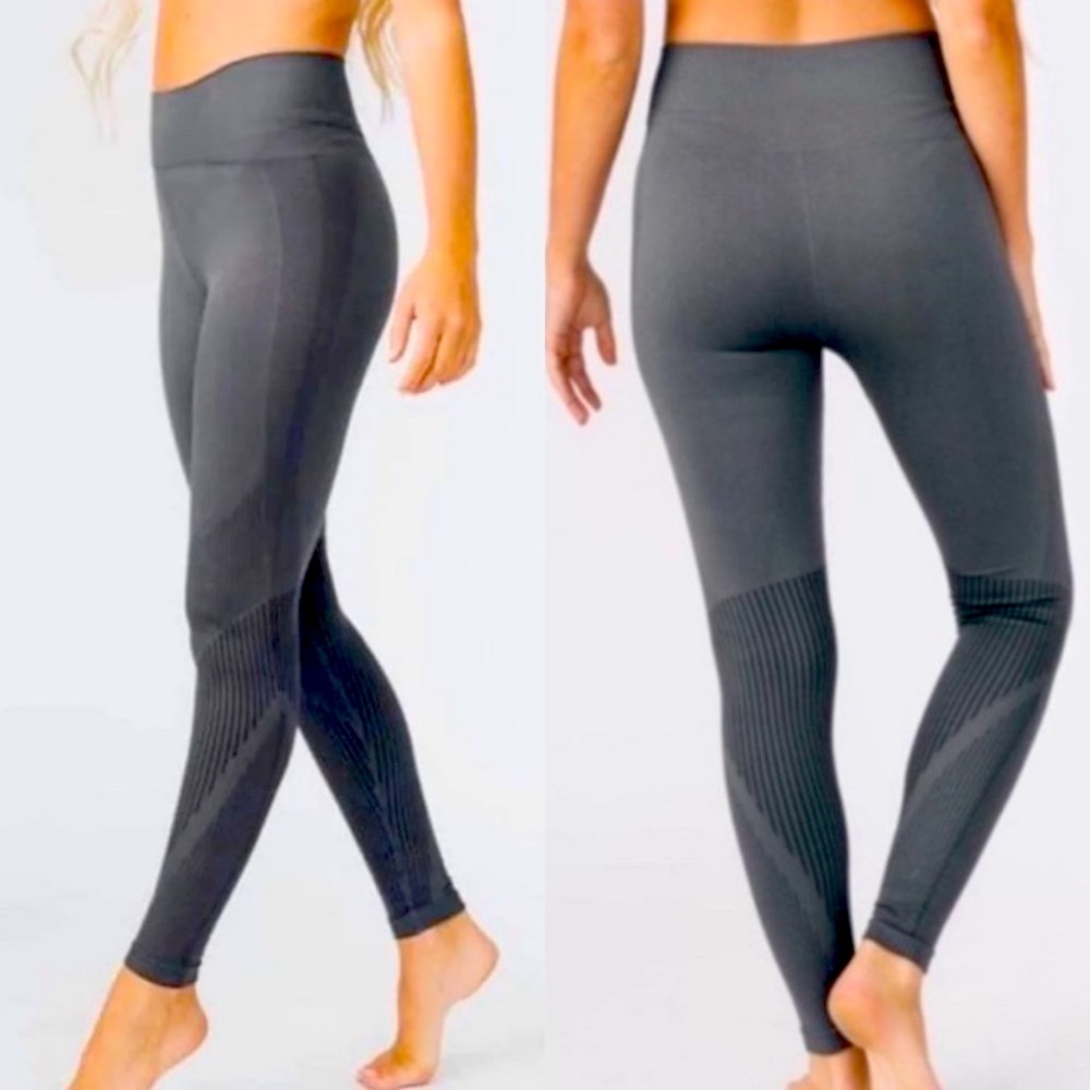ZYIA Active Gray Grid Leggings High Rise Compression Yoga Pants Gym Squatting